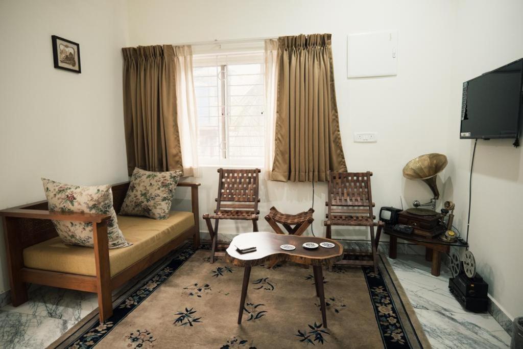 Nirvana Homestays 西奥利姆 外观 照片